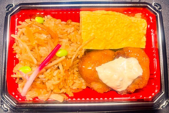 eggg-しめじ＆きんぴらの炊き込みご飯チキン南蛮弁当