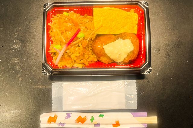 eggg-しめじ＆きんぴらの炊き込みご飯チキン南蛮弁当