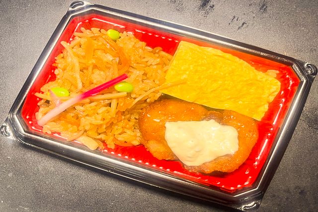 しめじ＆きんぴらの炊き込みご飯チキン南蛮弁当の商品写真