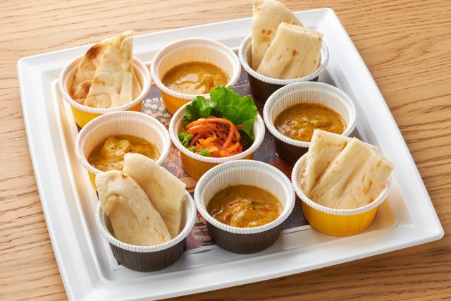 CURRY LOUNGE byナイルレストラン（東京店）-特製チキンカレー【ナン】