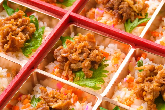 国産牛しぐれ煮の彩りちらし