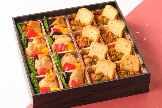 国産鶏と野菜のグリル＆五種豆のチリコンカルネ