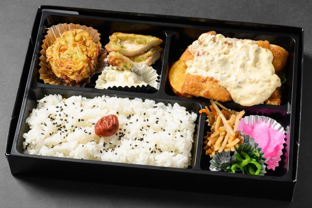 まるよし商店-特製チキン南蛮弁当