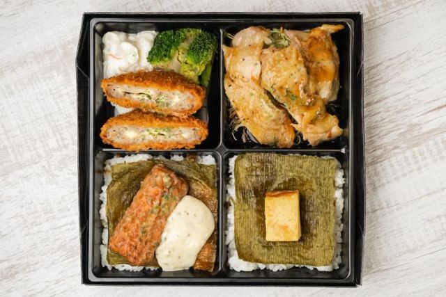 肉のしみず／肉が美味しい丼とお弁当 早朝深夜対応可能-【肉×肉の海苔弁】甘辛照り焼きチキン・チーズメンチカツ