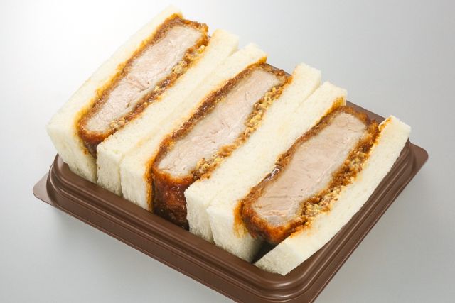 JR東海リテイリング・プラス（東京店）-厚切りヒレカツサンド