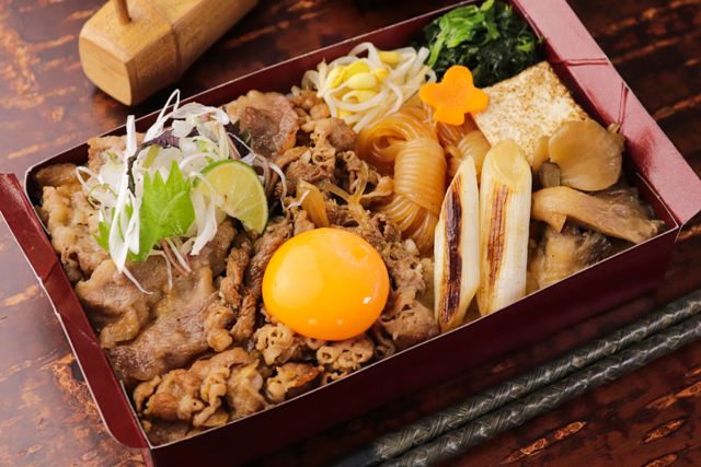 一枚之肉（栃木店）-すき焼きと牛しゃぶの合盛り重