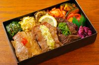 一塊之肉（愛知店）-贅沢3種盛り焼肉飯