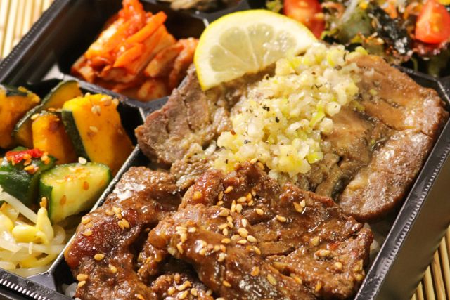 一塊之肉（愛知店）-一塊之肉とからすみしらすサラダ弁当