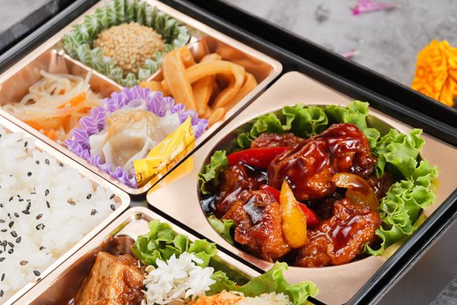 四川 style 秦（しん）-【熨斗対応可】唐獅子～黒酢豚と四川麻婆豆腐～