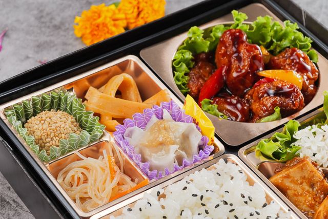 四川 style 秦（しん）-【熨斗対応可】唐獅子～黒酢豚と四川麻婆豆腐～