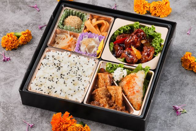 四川 style 秦（しん）-【熨斗対応可】唐獅子～黒酢豚と四川麻婆豆腐～