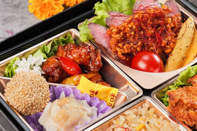 四川 style 秦（しん）-【熨斗対応可】青龍～特製炒飯と黒毛牛ステーキのXO醤ソースと油淋鶏と黒酢酢豚～