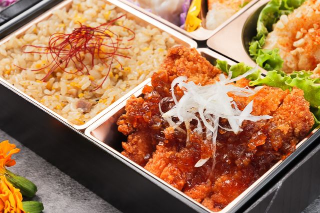 四川 style 秦（しん）-【熨斗対応可】麒麟～特製炒飯と油淋鶏と濃厚海老マヨネーズ～