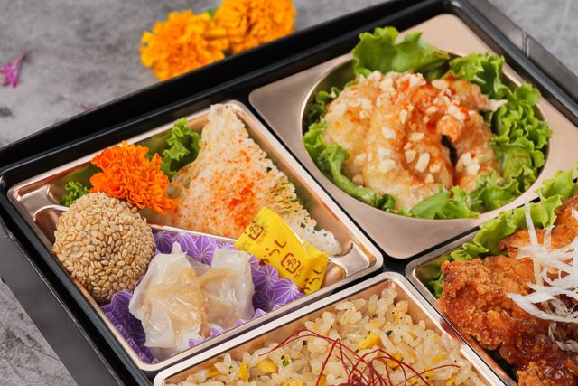 四川 style 秦（しん）-【熨斗対応可】麒麟～特製炒飯と油淋鶏と濃厚海老マヨネーズ～