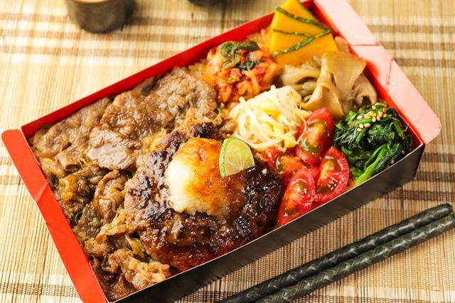 おろしハンバーグと牛カルビ焼肉飯