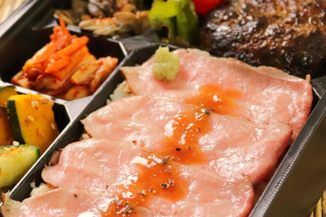 一塊之肉（石川店）-ローストビーフとハンバーグ弁当