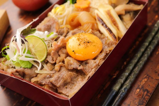 一枚之肉（愛知店）-「焼肉スタイル」焼きすきと牛しゃぶの 合盛り重