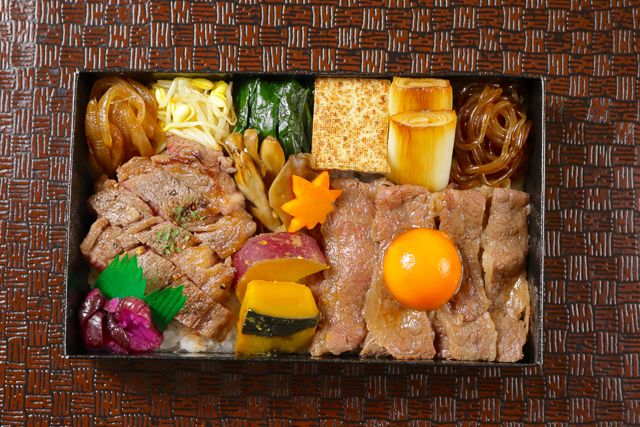 一枚之肉（愛知店）-黒毛和牛すき焼きと牛ステーキ極重