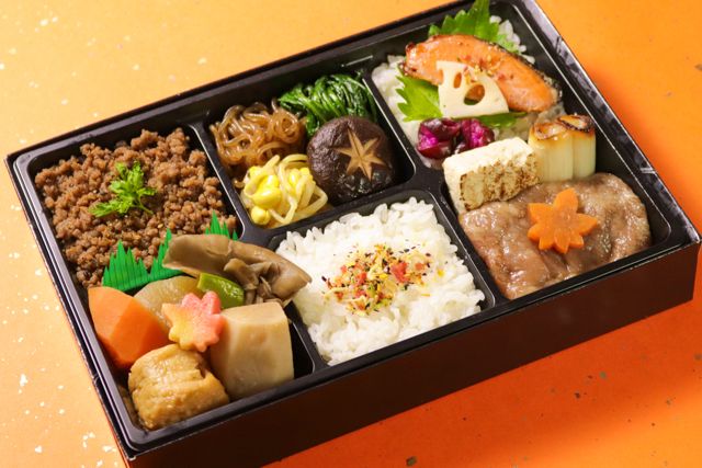 特選すきやきみくに（東京店）-【黒毛和牛】すき焼き幕の内＆鮭ご飯