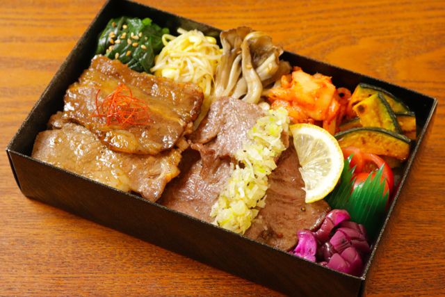 一塊之肉（大阪店）-【ダブル盛り】 牛カルビ＆塩ダレ牛タン飯