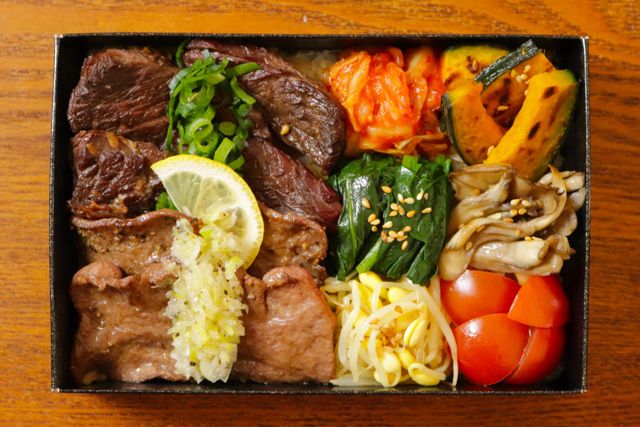 一塊之肉（大阪店）-2種盛り焼肉飯