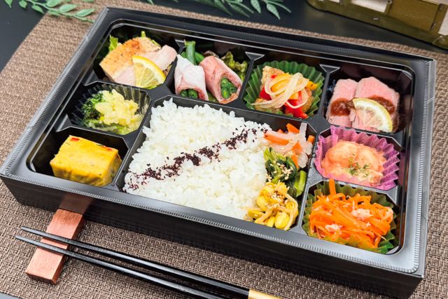 彩り肉づくし幕の内弁当