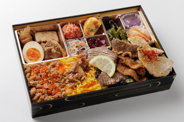 肉懐石 肉匠-プレミアムすき焼きと五種のお肉のおかず満載彩り弁当