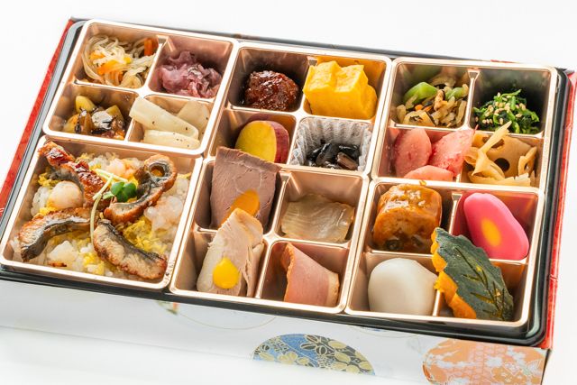 少量多種の健康彩弁当屋 出水-鰻と海老のチラシ寿司の彩弁当