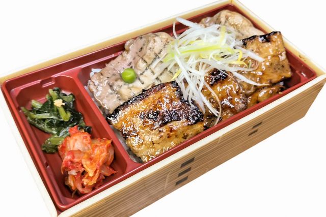 厳選肉弁 心-豚ハーフ＆ハーフ重