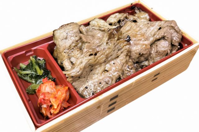 厳選肉弁 心-牛カルビ重