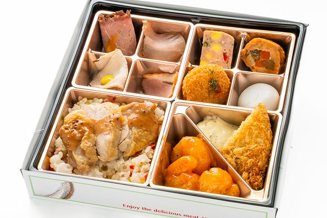 洋食 出水-グリルチキンとフライ2種弁当