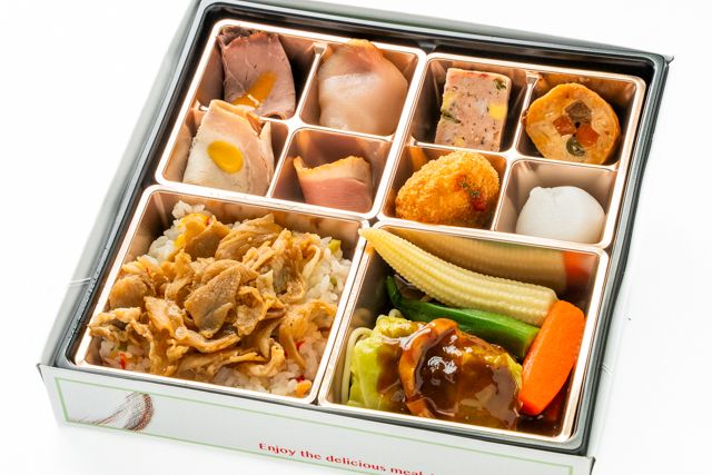 洋食 出水-ポークジンジャーとロールキャベツ弁当