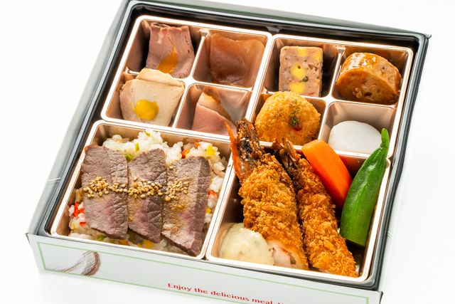 洋食 出水-国産ロースステーキと大エビフライ弁当