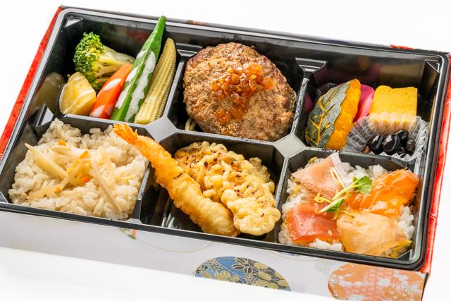 洋食 出水-【期間限定】海鮮チラシと天ぷら3種のグリルハンバーグ弁当