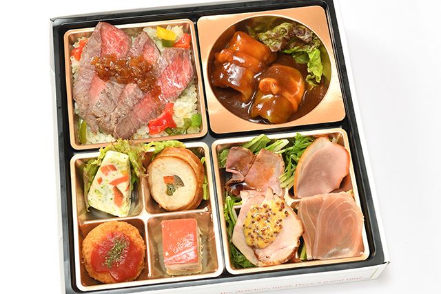 洋食 出水-国産牛ロースステーキとロールキャベツの8種彩り弁当