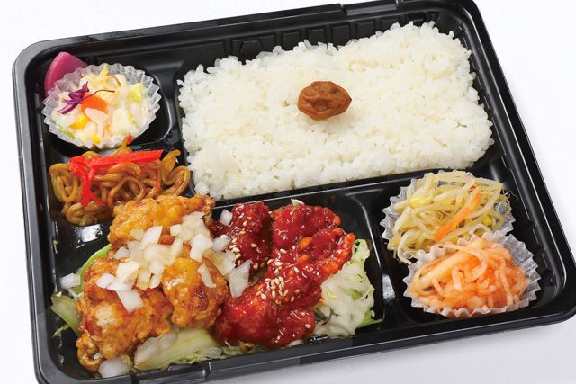 焼肉弁当からいや-ユーリンチ・ヤンニョムチキン弁当（OW）