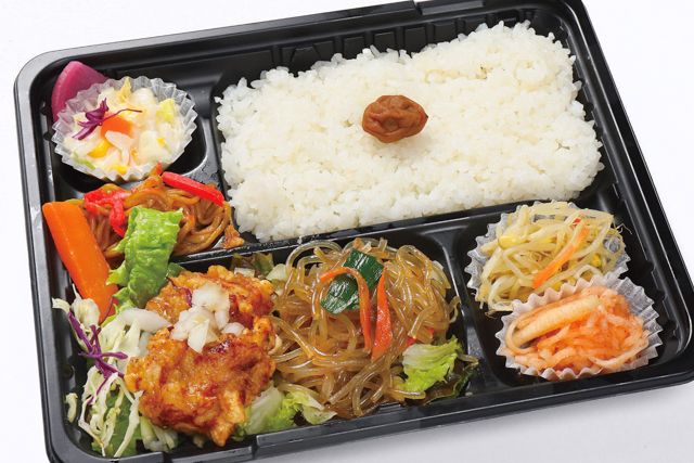 焼肉弁当からいや-ユーリンチ・チャプチェ弁当（OW）