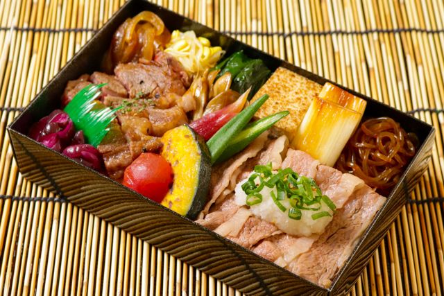 一枚之肉（香川店）-【夏季限定】黒毛和牛夏野菜おろし牛しゃぶと牛ステーキ極重
