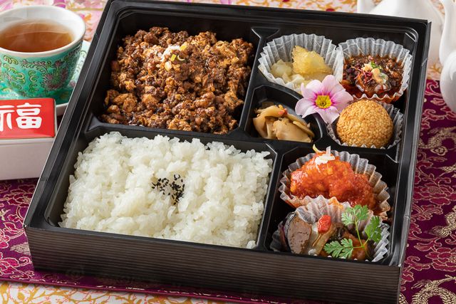 熊猫軒（京都店）-特パンダ弁当（麻婆豆腐）