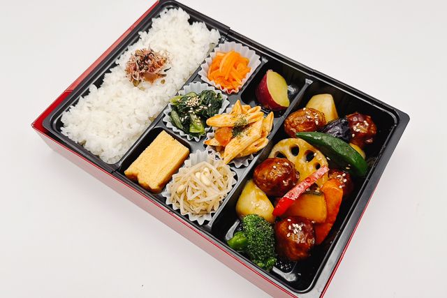 食彩 咲楽咲く-咲楽御膳（肉団子と野菜の黒酢和え）