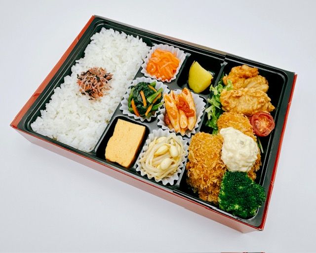 食彩 咲楽咲く-咲楽御膳（広島産大粒カキフライと唐揚げ）
