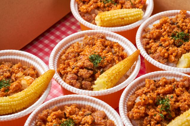 ドライトマトとオリーブの肉そぼろライスボウル