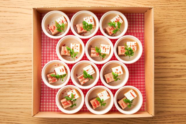 ケーキ2種盛り合わせ（ショコラ＆ベリー）