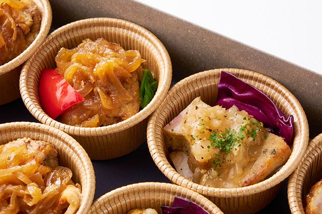 カルネ ミスト デュエ（和風スペアリブ＆黒酢香るポークジンジャー）