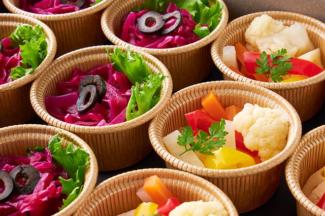 アンティパスト ミスト トレ（彩り野菜のピクルス＆紫キャベツのソッタチェーティ）