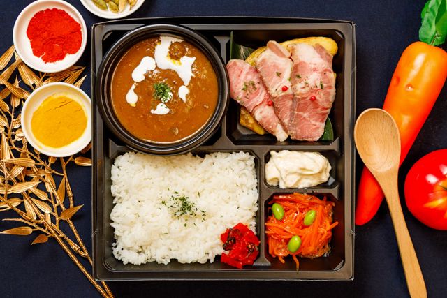 仕出しろっかん-千葉和牛カレーとMISOローストポーク