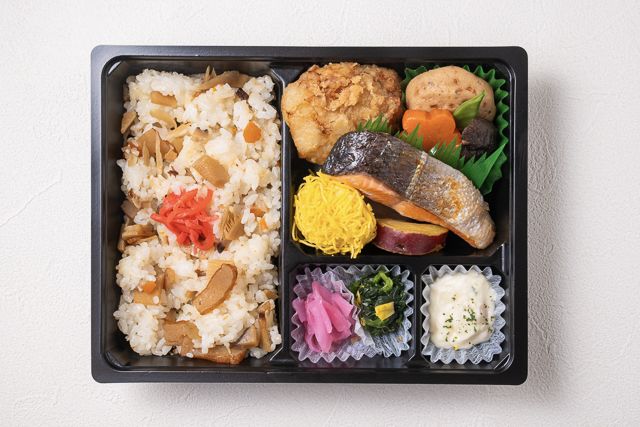 おべんとう・そうざい あかり-会議用弁当「松」（鮭・煮物）