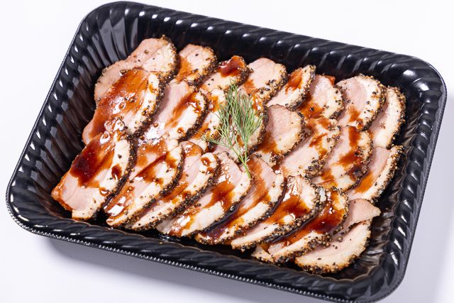 もぐもぐパーティ-黒胡椒香る鴨パストラミ 〜熟成バルサミコクリームソース〜