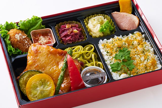 大阪・北新地 イタリア料理 YUNiCO（岩槻店）-【北新地イタリアンBOX】チキンロースト＆ボッタルガバターライス  選べるソース