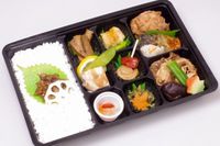 赤坂料亭「球磨川」（名古屋店）～東京赤坂「球磨川」監修～-彩幕ノ内弁当 厳選牛すき焼きとアサリの時雨煮ご飯
